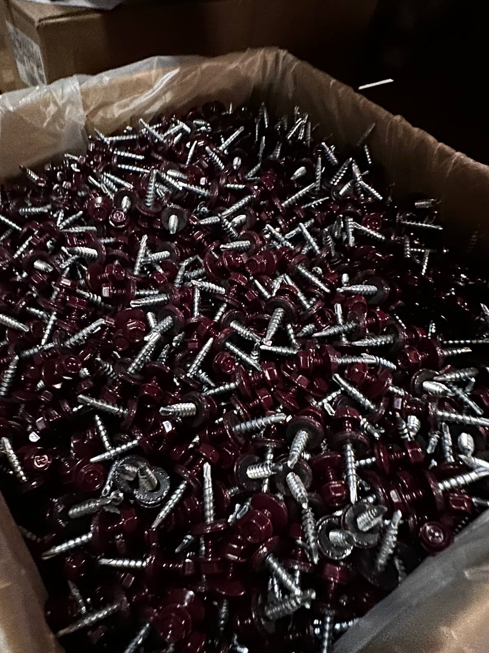 Саморез кровельный 4,8x70 по дереву RAL 3005 (винно-красный), К УТ-00016563 - детальное фото товара