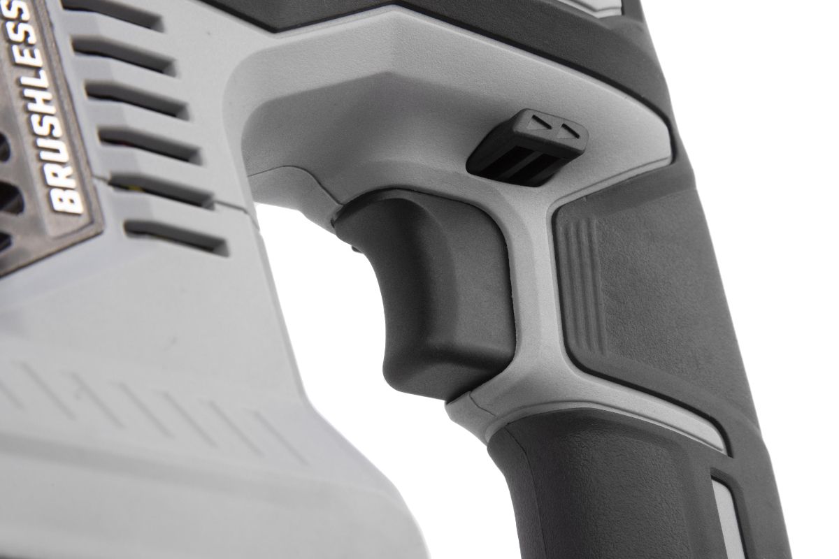 Перфоратор Интерскол ПА-24/18В аккумуляторный 1 аккумулятор и з\у в кейсе  Интерскол 579.4.1.70 фото {~count~}