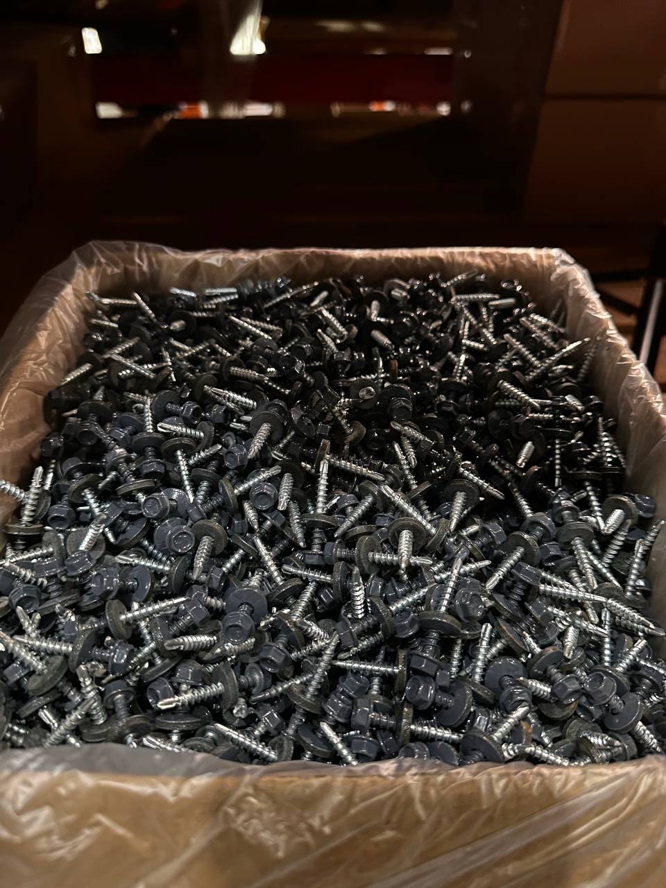 Саморез кровельный 4,8x35 по дереву RAL 7024 (графитовый серый), К УТ-00016220 - детальное фото товара