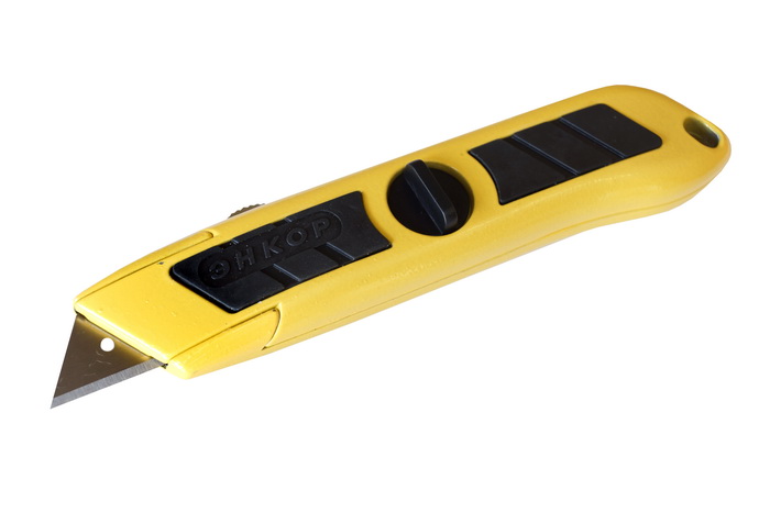 Нож со сменным лезвием ЭНКОР трапециевидное лезвие металлический корпус 9676