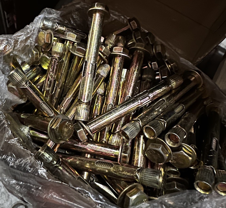 Анкерный болт HBM М 10*140 УТ000015056 - детальное фото товара