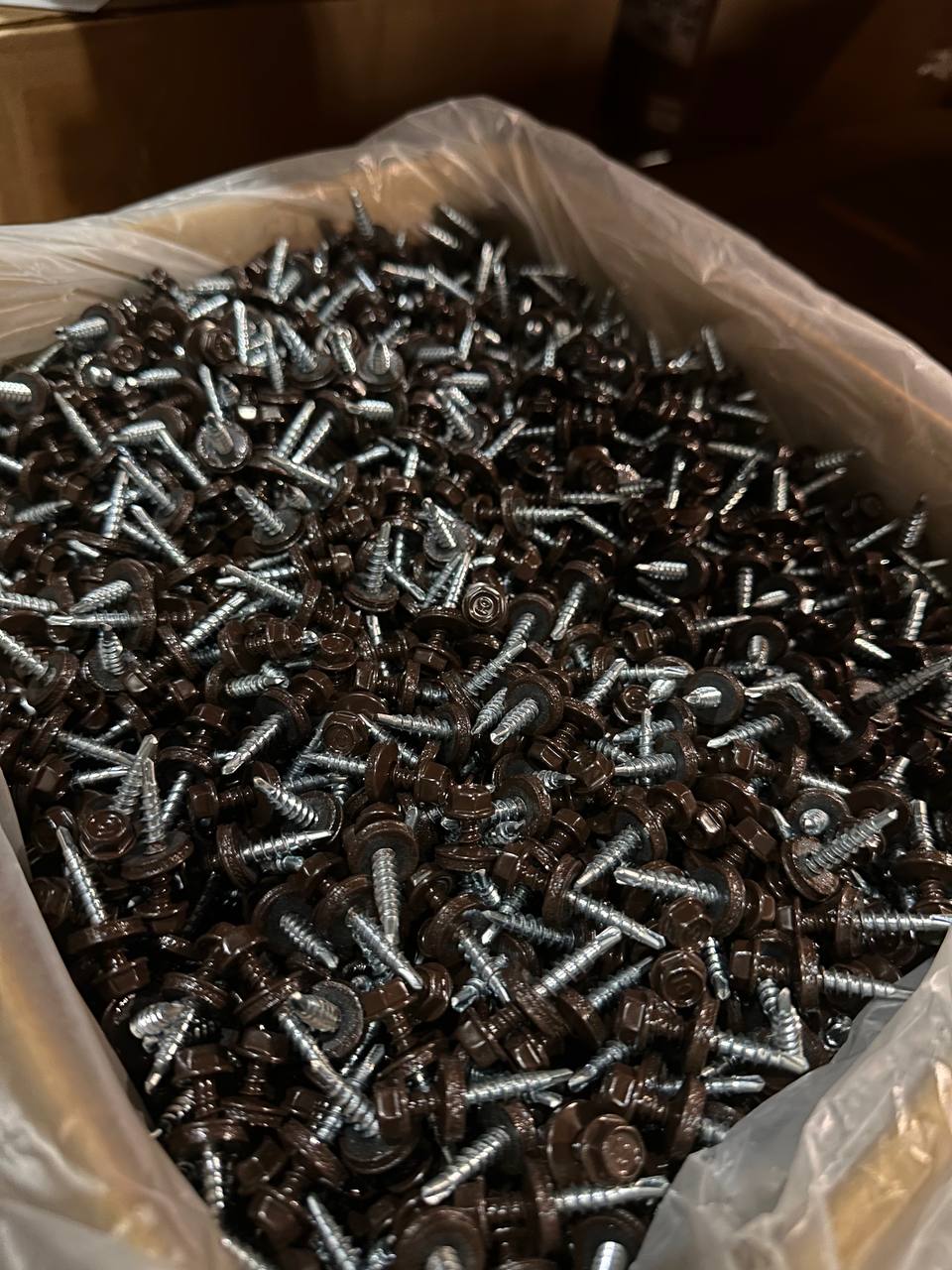 Саморез кровельный 4,8x51 по дереву RAL 8017 (шоколадно-коричневый), К УТ-00016564 - детальное фото товара