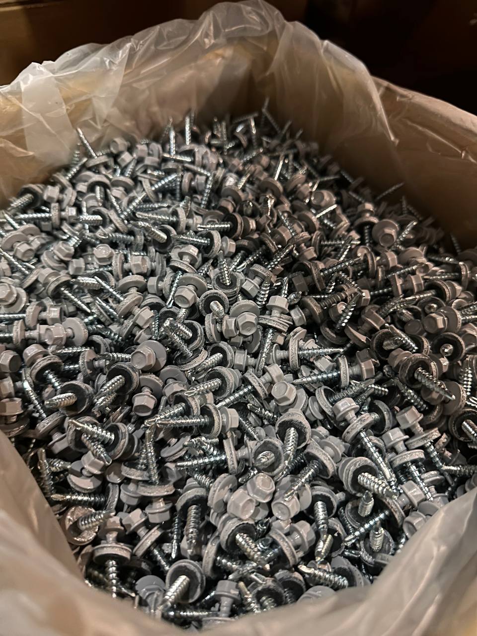 Саморез кровельный 4,8x35 по дереву RAL 7004 (сигнальный серый), К УТ-00016560 - детальное фото товара